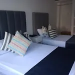 Casa Carla Cartagena Hospedaje Centrico Y Familiar